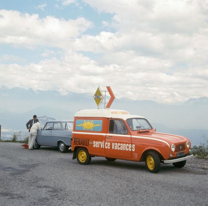 Рено 4 во работна атмосфера